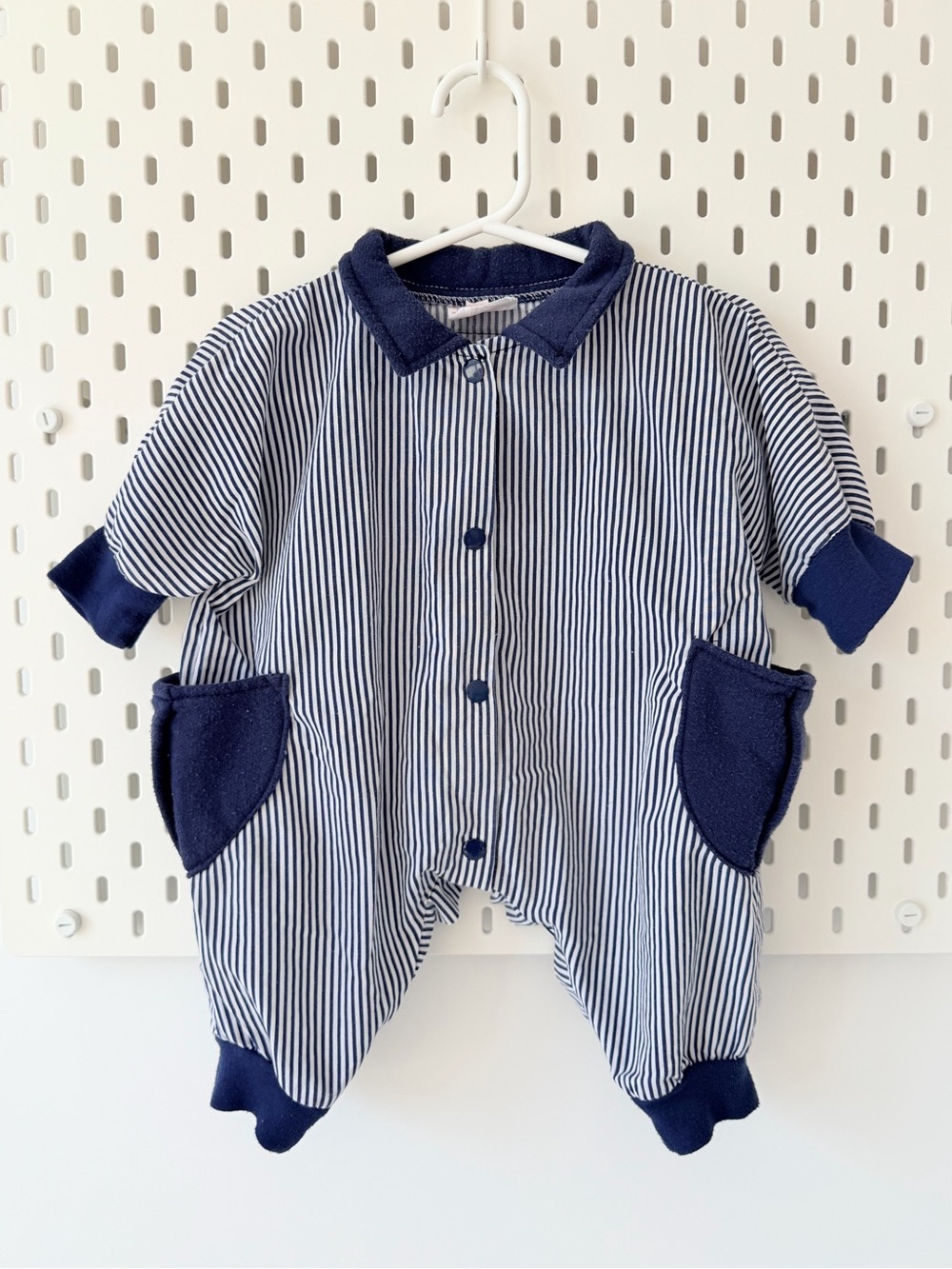Vintage navy lightweight bubble romper with big pocket 6M.